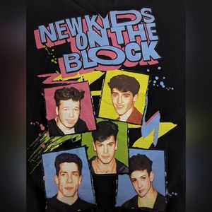 New Kids On The Block Featuring Color Graphics of the Band Medium